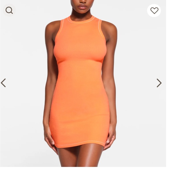 Skims dress  (2/120 bundle) - Picture 3 of 4